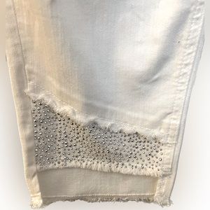 NEW WITH TAGS: Joseph Ribkoff Classic Slim Size 14 rhinestone cream jeans